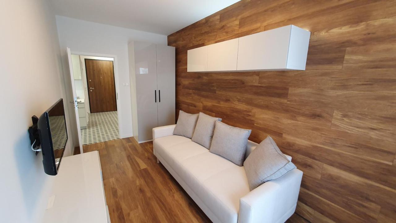 Zajezdnia Wrzeszcz Apartamenty Gdansk Exterior foto